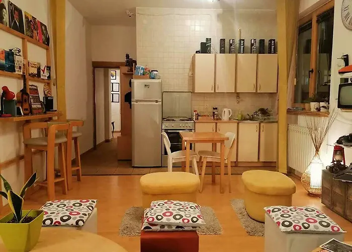 Fg 1861 Albergue Saraievo